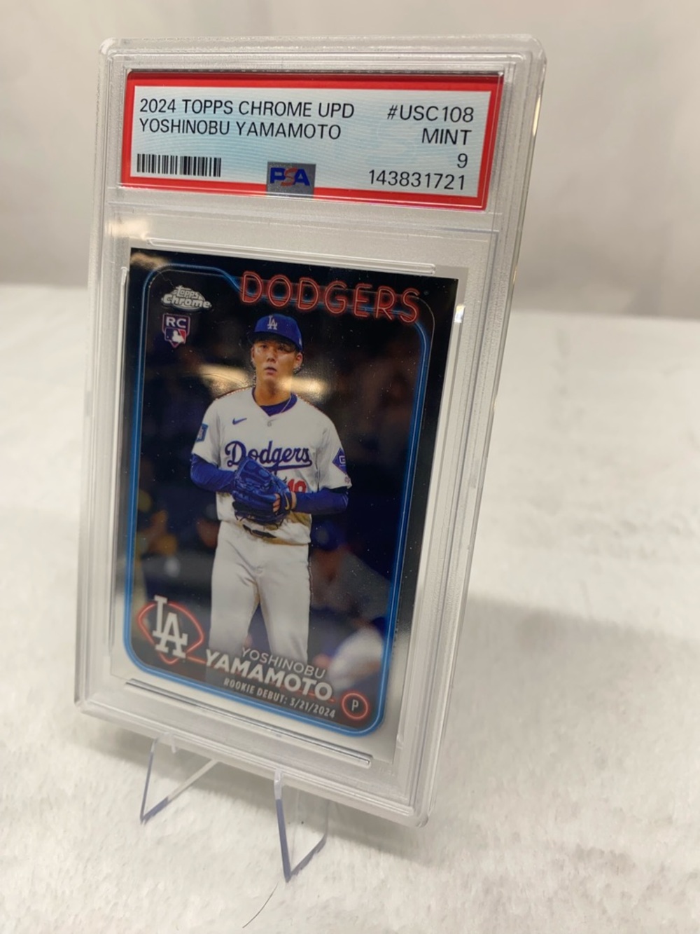 2024 Topps C2024 Topps Chrome Yoshinobu Yamamoto RC Baseball Card #USC108 MINT 9